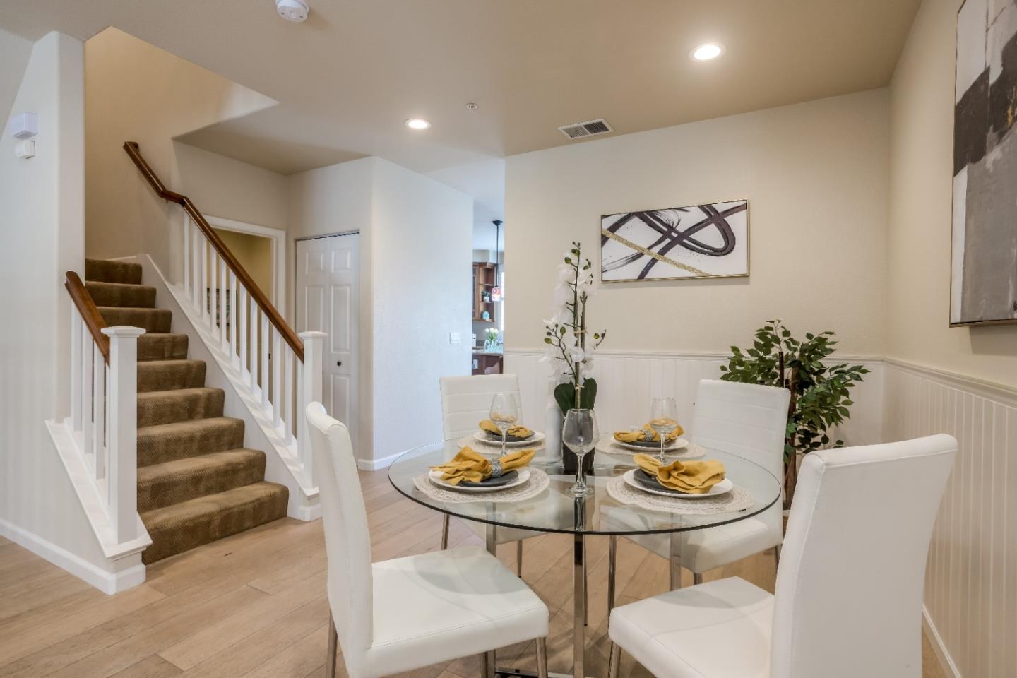 Detail Gallery Image 6 of 26 For 189 Esfahan Dr, San Jose,  CA 95111 - 3 Beds | 2/1 Baths