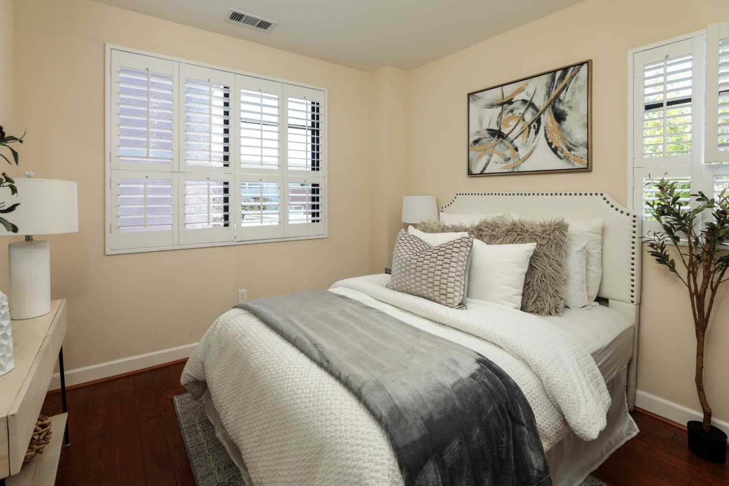 Detail Gallery Image 12 of 19 For 800 High St #310,  Palo Alto,  CA 94301 - 2 Beds | 1 Baths