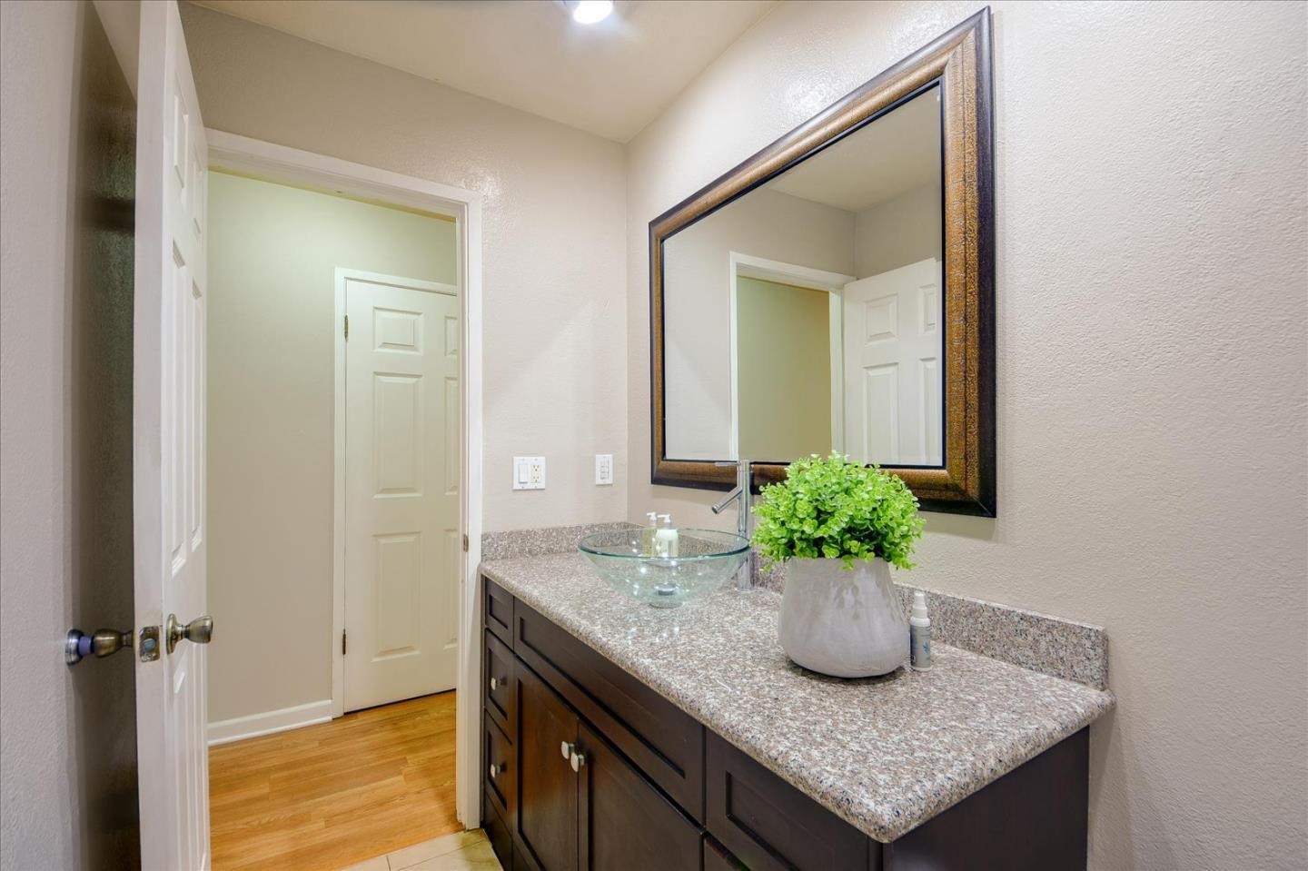 Detail Gallery Image 17 of 22 For 1898 Meridian Ave #19,  San Jose,  CA 95125 - 3 Beds | 2 Baths