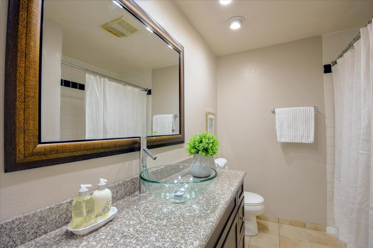 Detail Gallery Image 18 of 22 For 1898 Meridian Ave #19,  San Jose,  CA 95125 - 3 Beds | 2 Baths