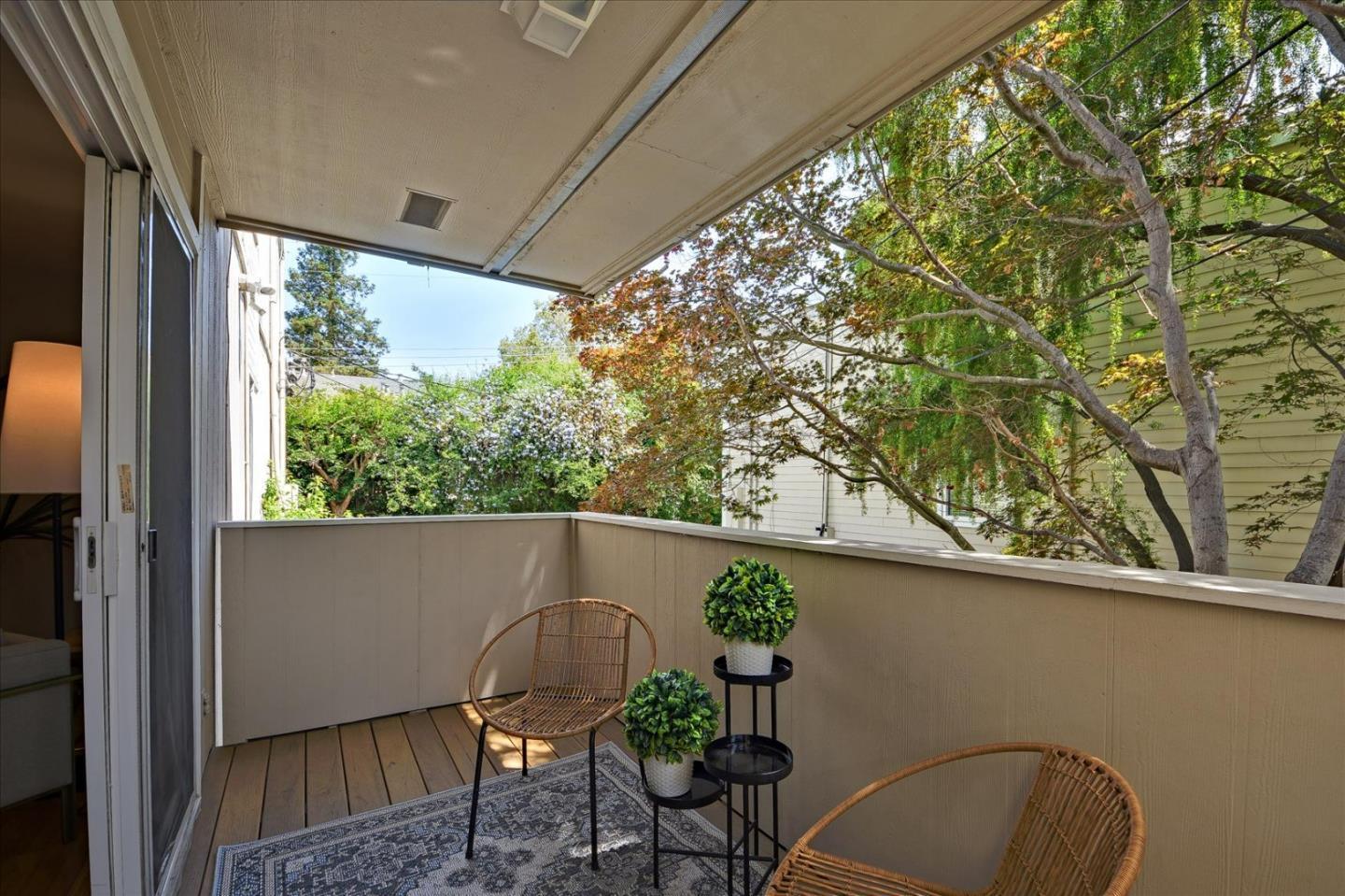 Detail Gallery Image 3 of 22 For 1898 Meridian Ave #19,  San Jose,  CA 95125 - 3 Beds | 2 Baths