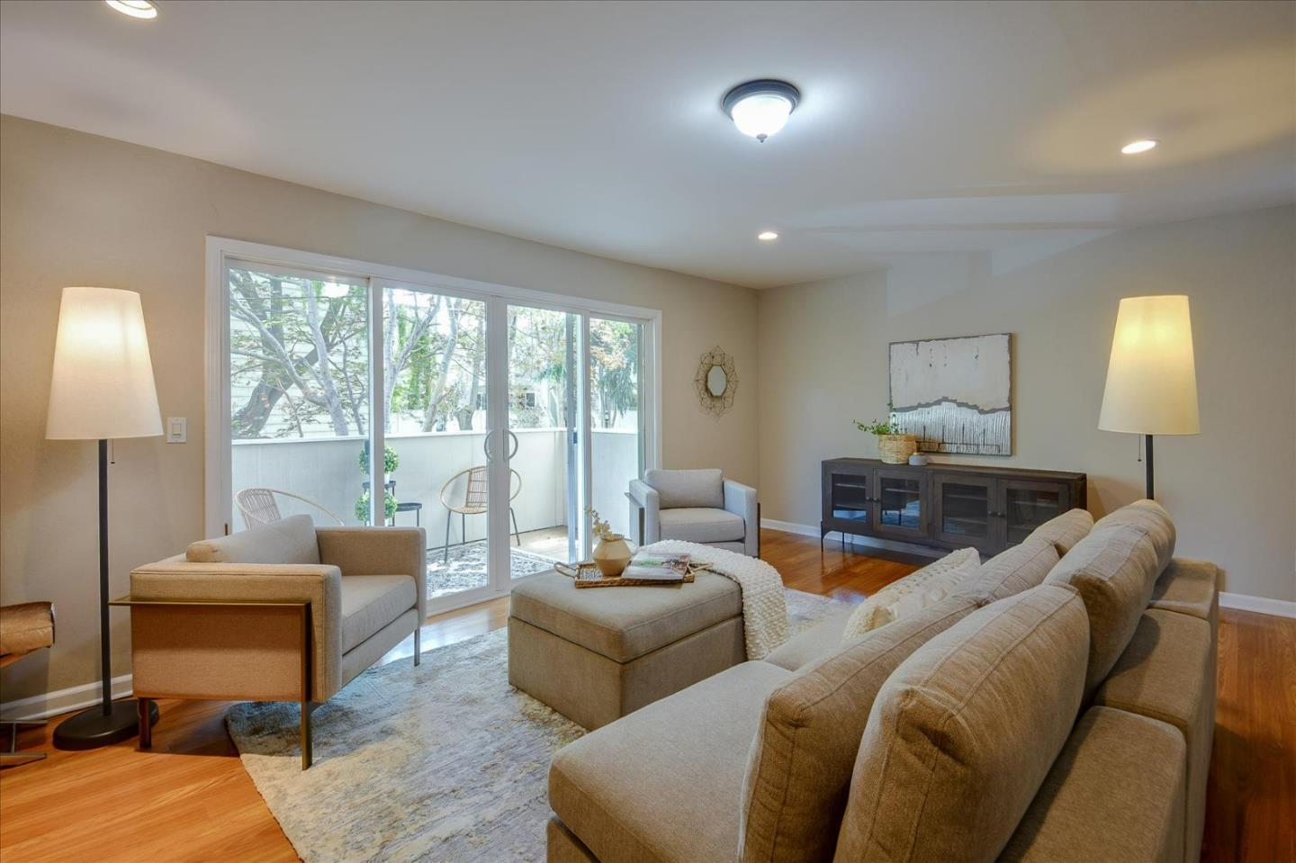 Detail Gallery Image 5 of 22 For 1898 Meridian Ave #19,  San Jose,  CA 95125 - 3 Beds | 2 Baths