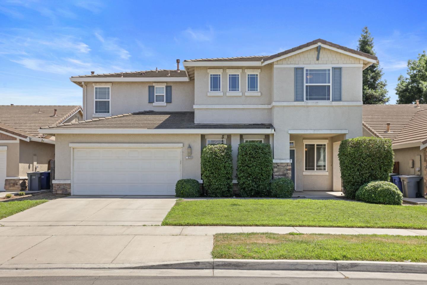 Detail Gallery Image 1 of 1 For 1520 Esplanade Dr, Merced,  CA 95348 - 4 Beds | 2/1 Baths