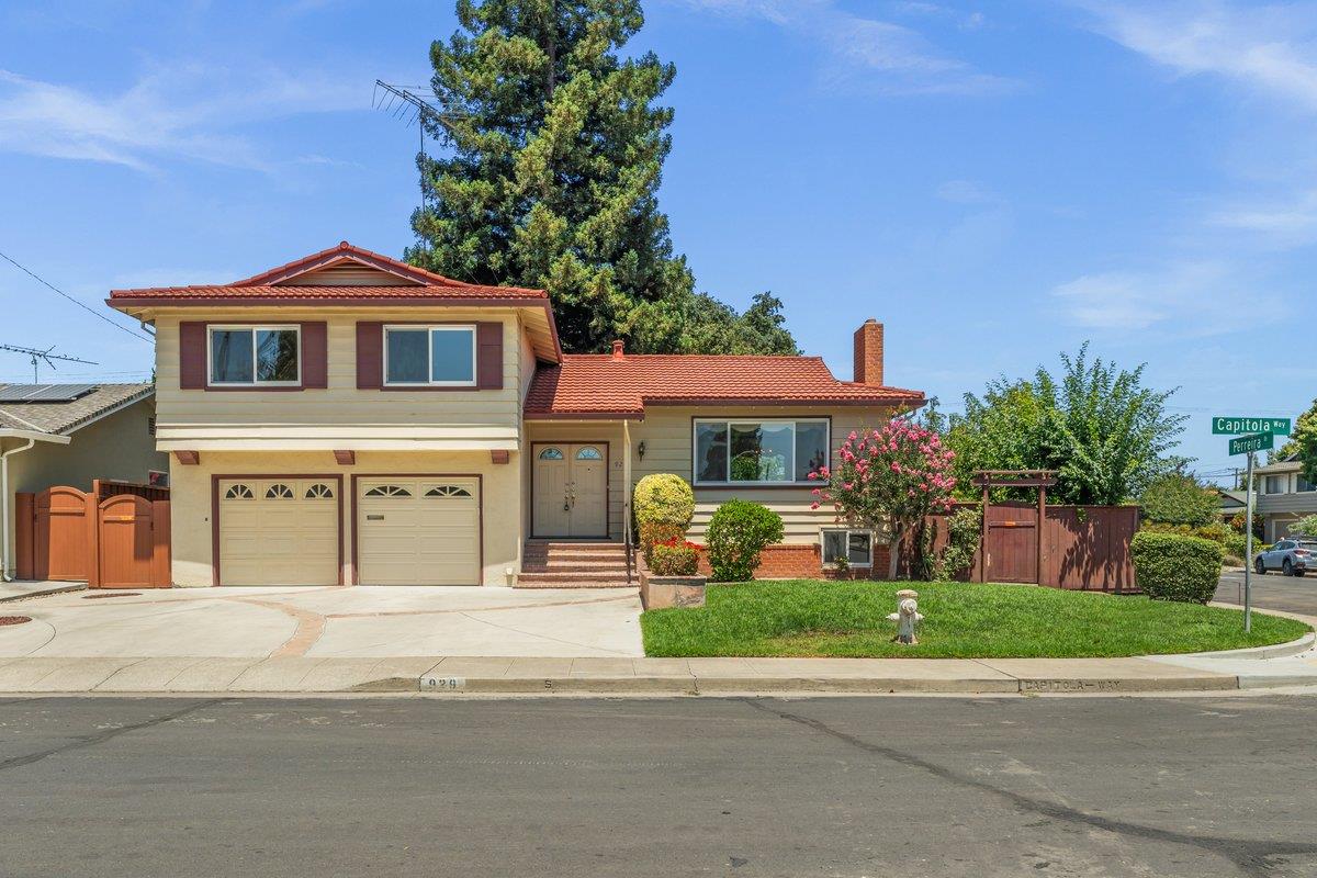 Detail Gallery Image 1 of 1 For 929 Capitola Way, Santa Clara,  CA 95051 - 4 Beds | 3/1 Baths