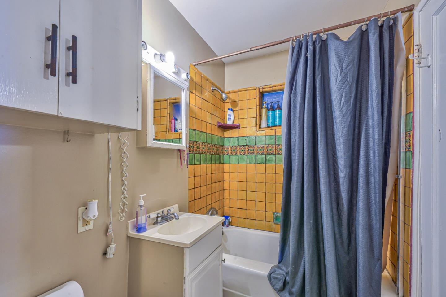 Detail Gallery Image 23 of 24 For 1090 Elm Ave, Seaside,  CA 93955 - 2 Beds | 2 Baths