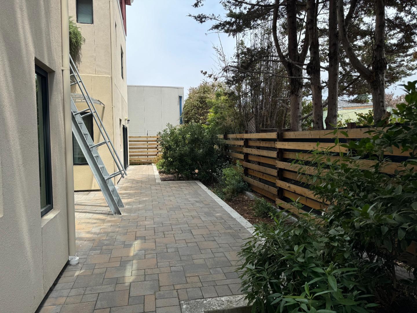 2747 San Pablo Avenue # 102, Berkeley, California 94702, 1 Bedroom Bedrooms, ,1 BathroomBathrooms,Residential Lease,For Rent,2747 San Pablo Avenue # 102,ML81973678