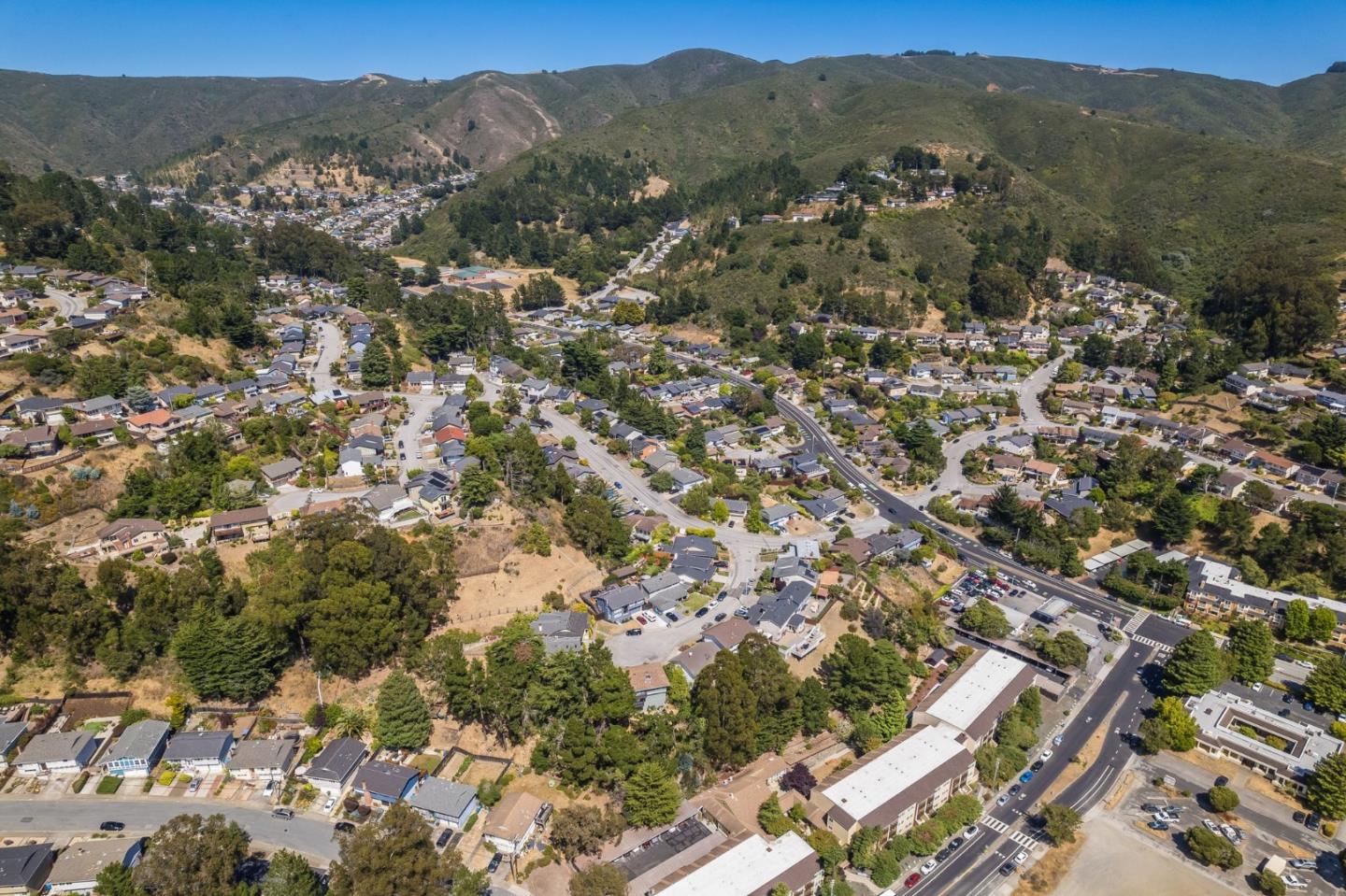 Detail Gallery Image 44 of 47 For 23 Yellowstone Way, Pacifica,  CA 94044 - 3 Beds | 2 Baths