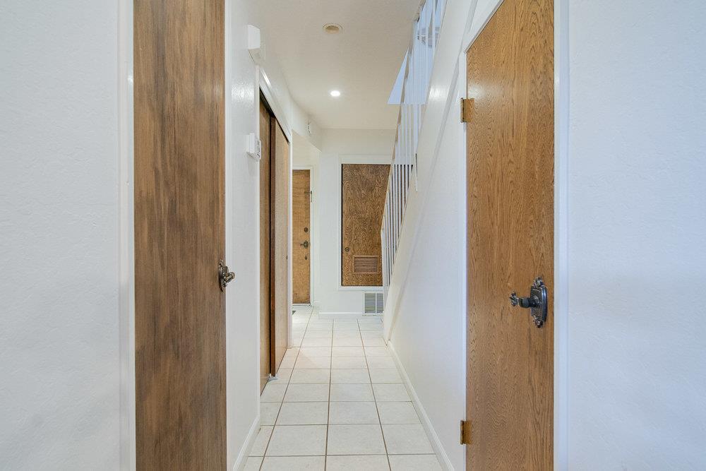 Detail Gallery Image 12 of 26 For 110 Villa Pacheco Ct, Hollister,  CA 95023 - 2 Beds | 2/1 Baths