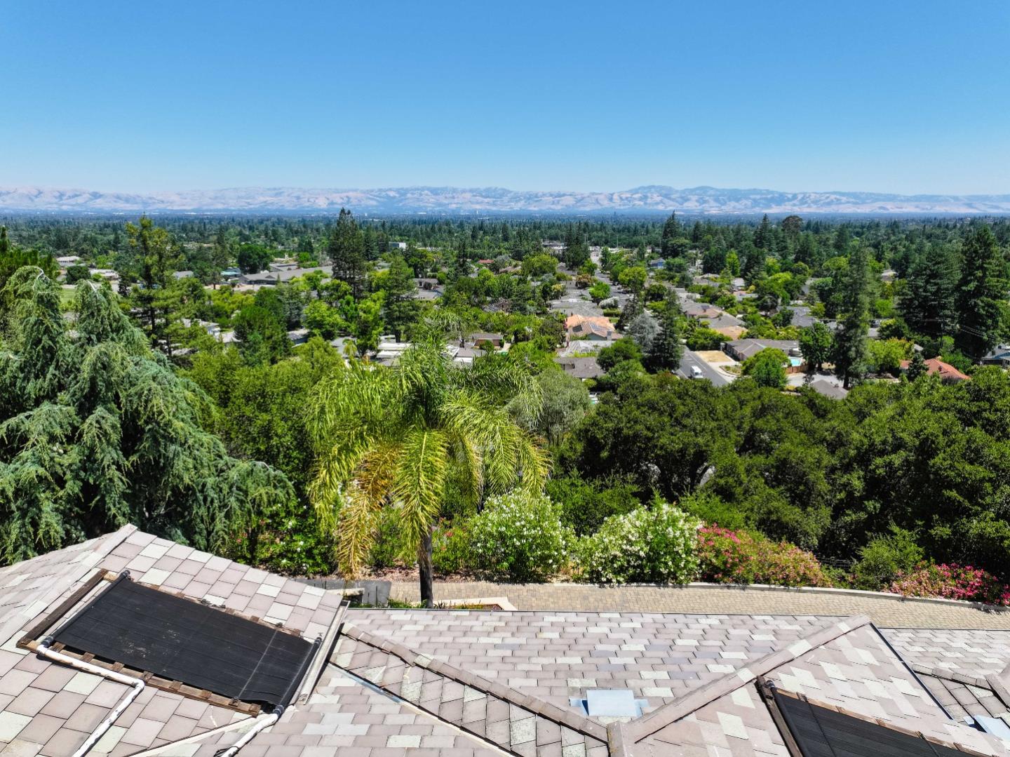 Detail Gallery Image 13 of 96 For 20843 Michaels Dr, Saratoga,  CA 95070 - 3 Beds | 5/1 Baths