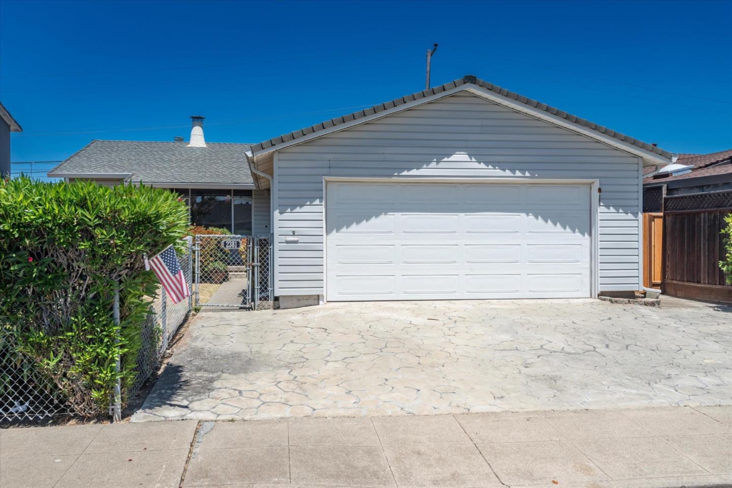 Detail Gallery Image 1 of 1 For 2381 Kehoe Ave, San Mateo,  CA 94403 - 3 Beds | 2 Baths