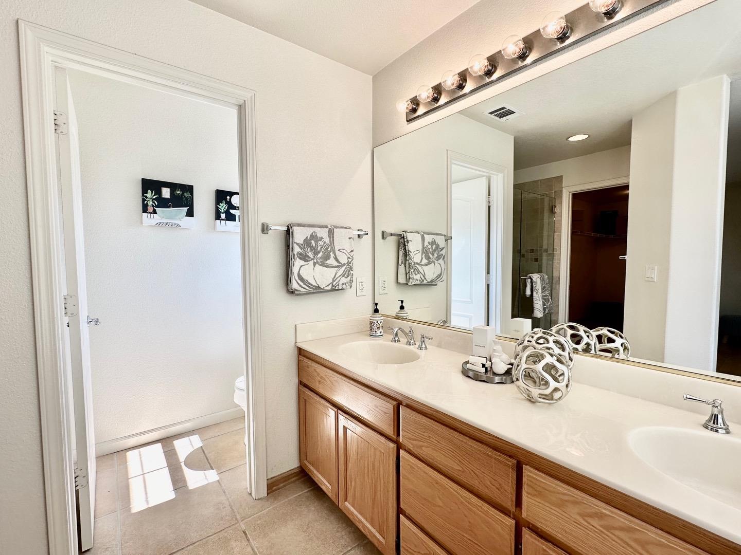 Detail Gallery Image 24 of 42 For 2195 Kingsbury Cir, Santa Clara,  CA 95054 - 3 Beds | 2/1 Baths