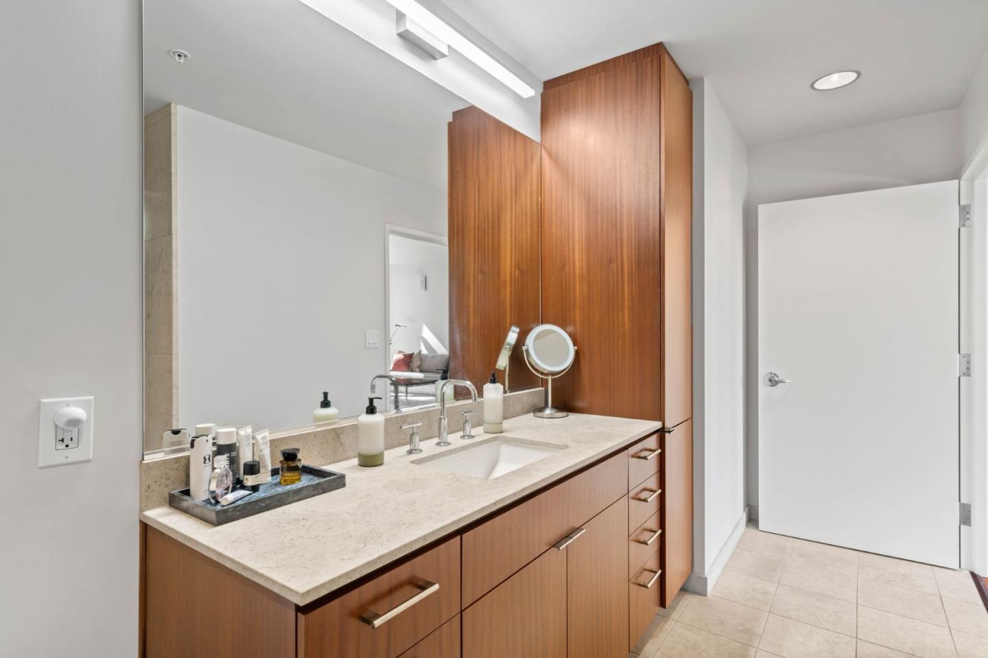 Detail Gallery Image 19 of 43 For 38 N Almaden Blvd #1916,  San Jose,  CA 95110 - 1 Beds | 1 Baths