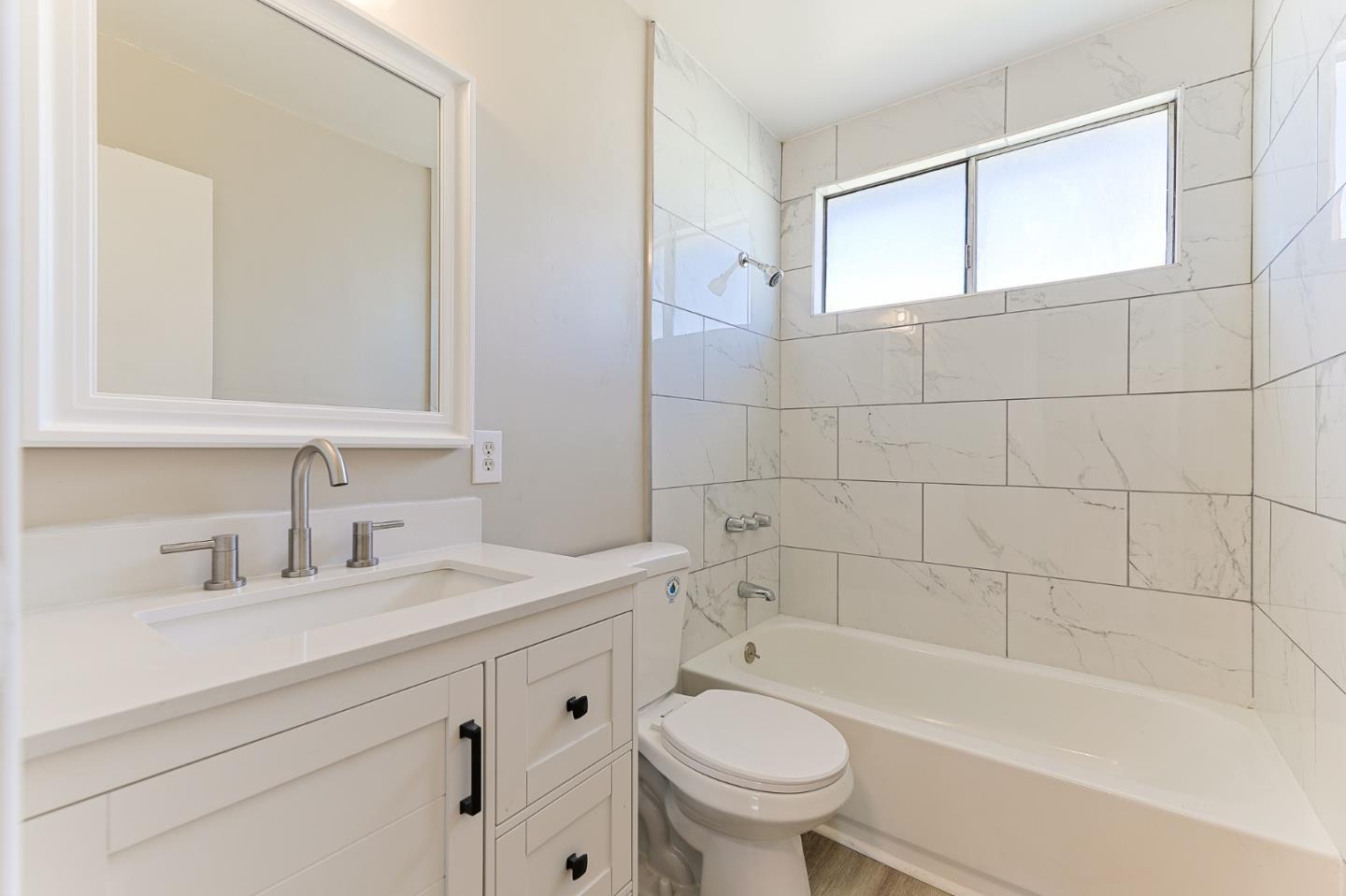 Detail Gallery Image 14 of 21 For 320 Carmel Ave #3,  Marina,  CA 93933 - 2 Beds | 1/1 Baths