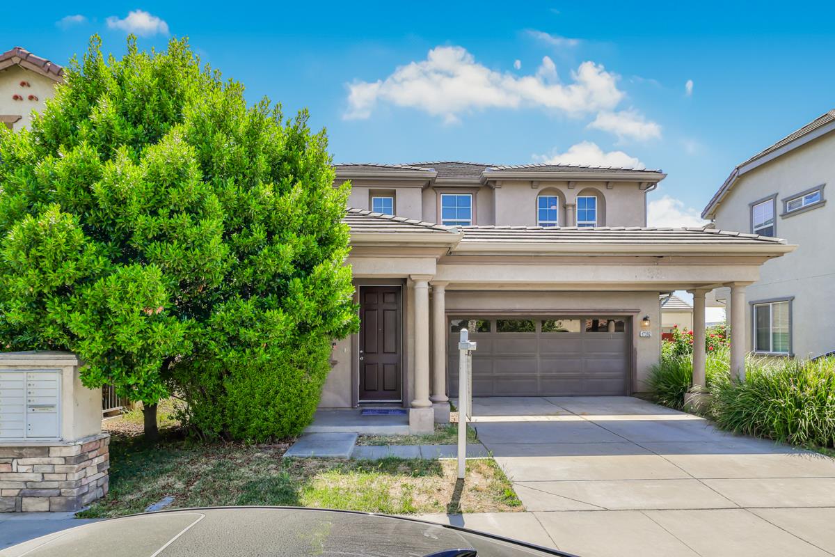 Detail Gallery Image 4 of 49 For 17392 Ferndale St, Lathrop,  CA 95330 - 4 Beds | 2/1 Baths