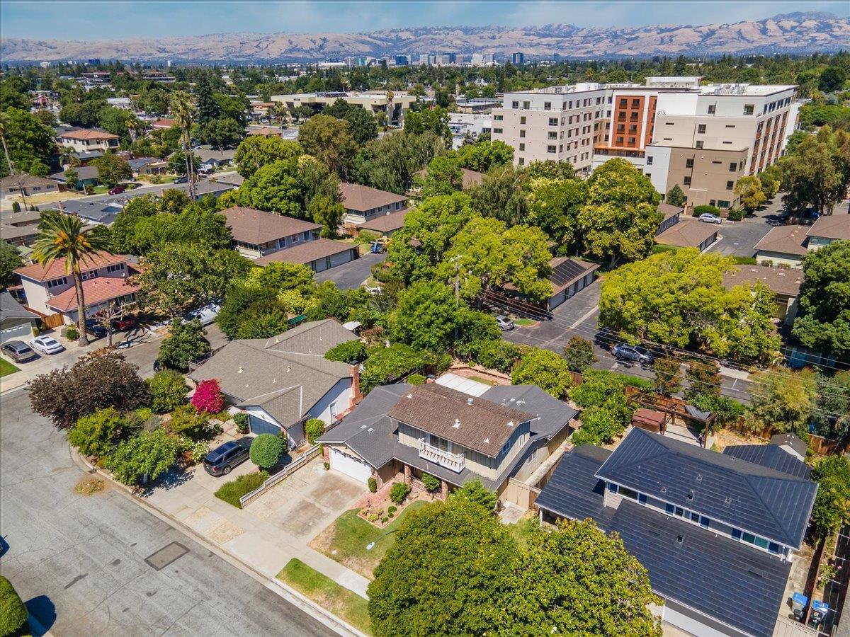 Detail Gallery Image 37 of 42 For 1060 Rickenbacker St, San Jose,  CA 95128 - 3 Beds | 3 Baths