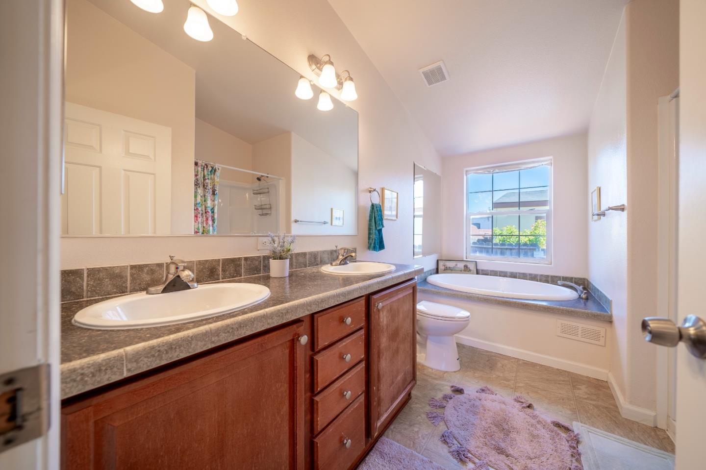 Detail Gallery Image 21 of 29 For 501 S Green Valley Rd #3,  Watsonville,  CA 95076 - 3 Beds | 2 Baths