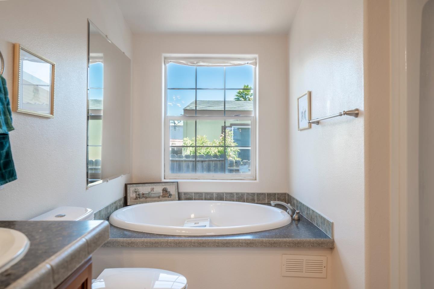 Detail Gallery Image 22 of 29 For 501 S Green Valley Rd #3,  Watsonville,  CA 95076 - 3 Beds | 2 Baths