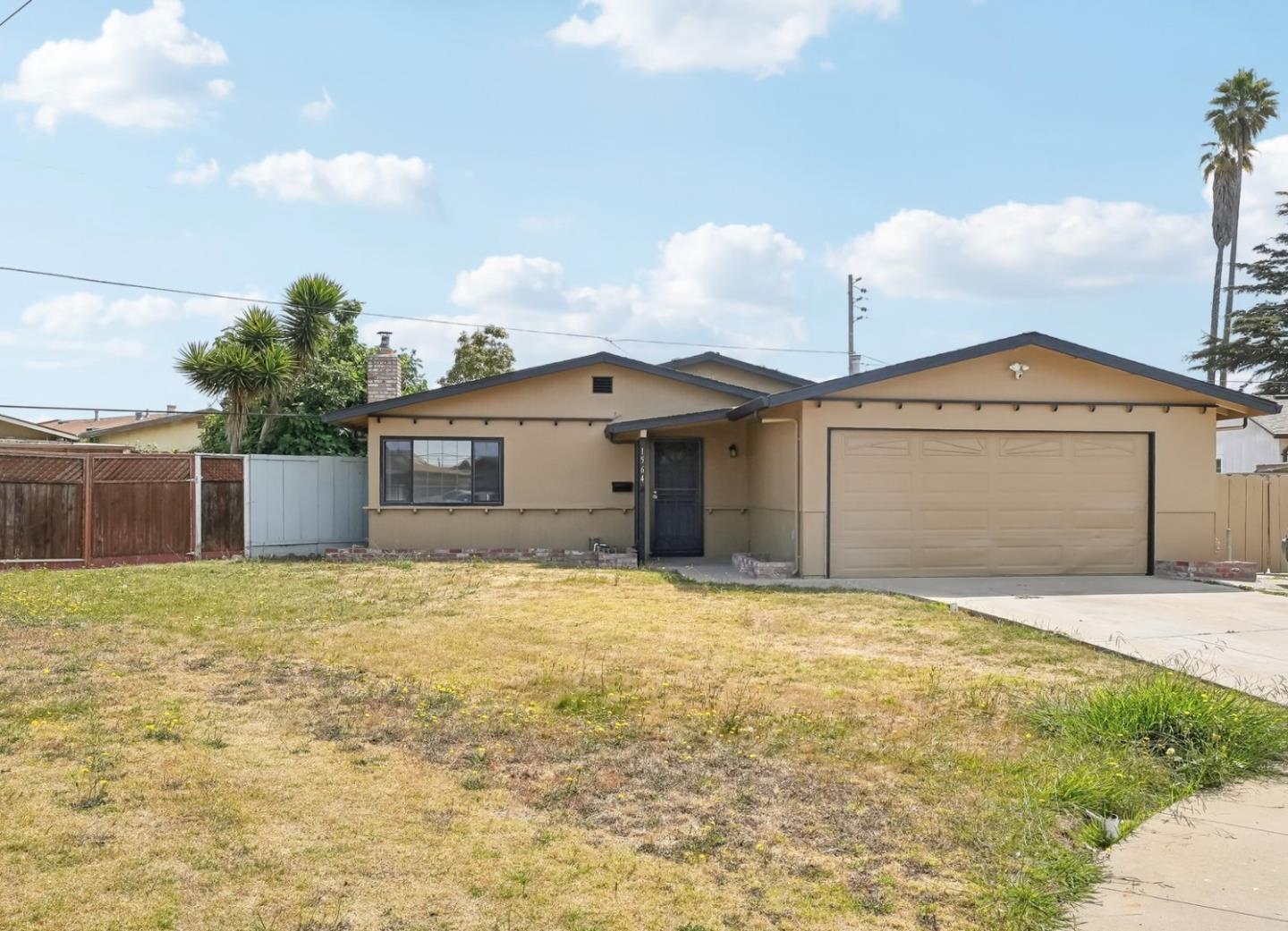 Detail Gallery Image 1 of 38 For 1564 Trinity Way, Salinas,  CA 93906 - 3 Beds | 2 Baths