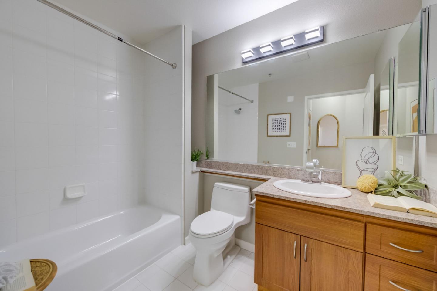 Detail Gallery Image 14 of 37 For 5855 Horton St #507,  Emeryville,  CA 94608 - 1 Beds | 1 Baths