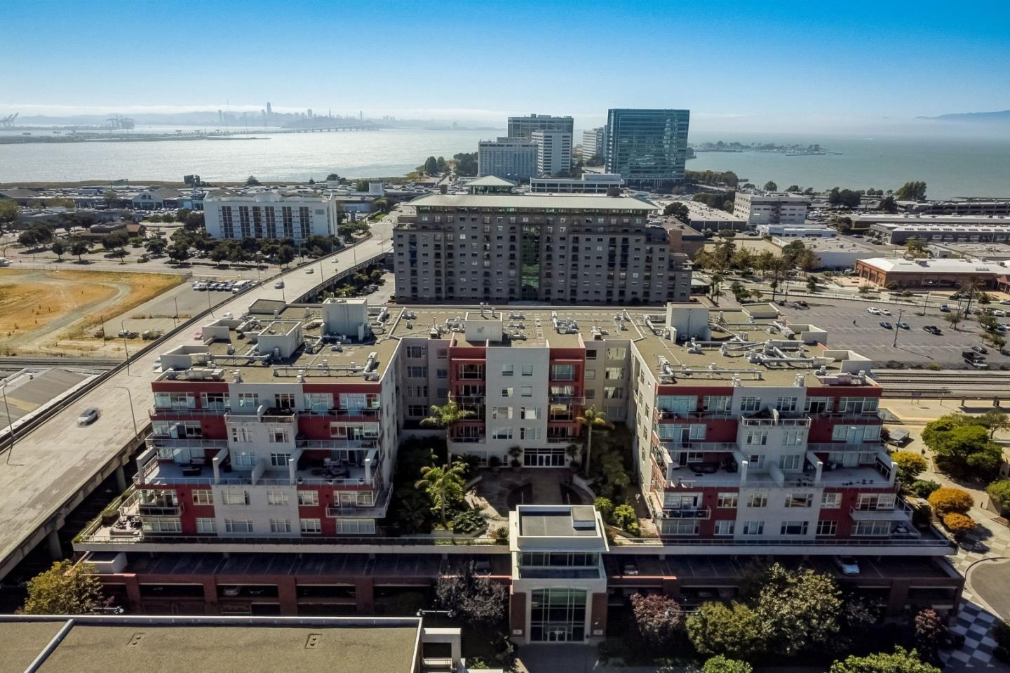 Detail Gallery Image 31 of 37 For 5855 Horton St #507,  Emeryville,  CA 94608 - 1 Beds | 1 Baths