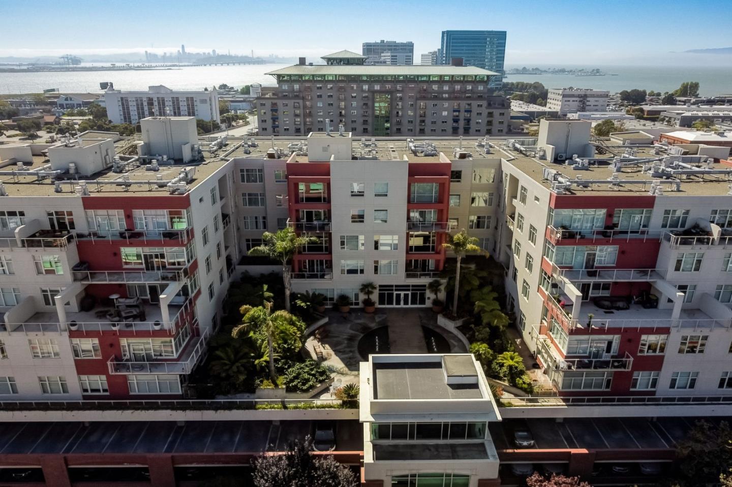 Detail Gallery Image 35 of 37 For 5855 Horton St #507,  Emeryville,  CA 94608 - 1 Beds | 1 Baths