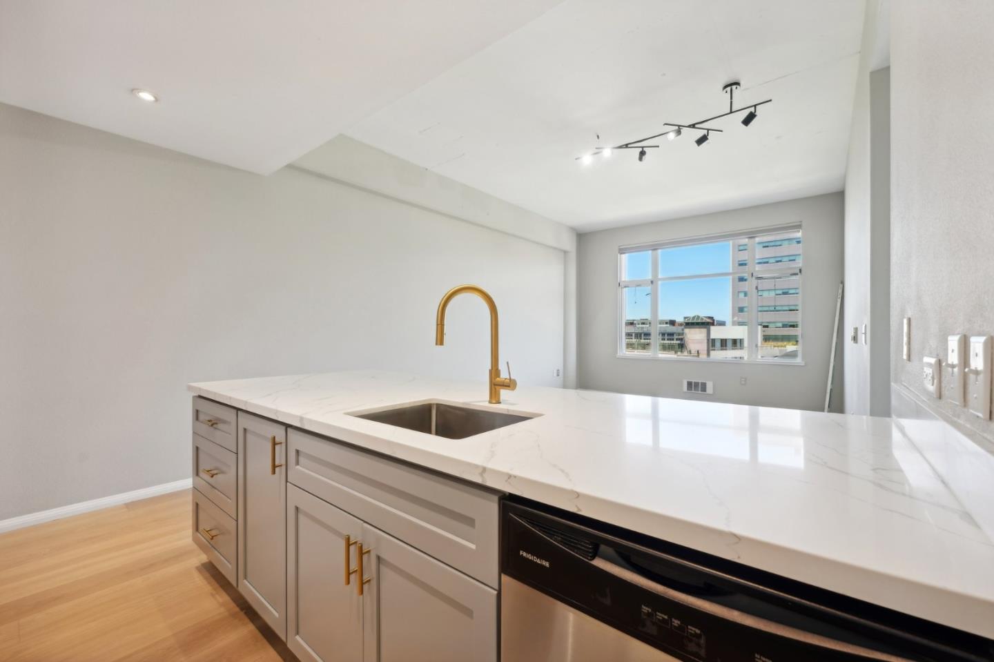 Detail Gallery Image 8 of 37 For 5855 Horton St #507,  Emeryville,  CA 94608 - 1 Beds | 1 Baths