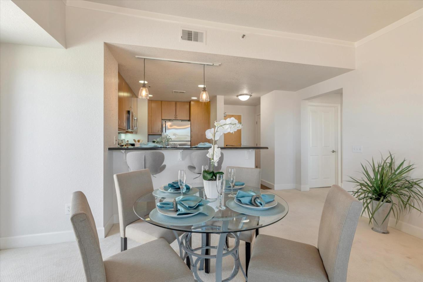 Detail Gallery Image 13 of 25 For 20488 Stevens Creek Blvd #1818,  Cupertino,  CA 95014 - 1 Beds | 1 Baths