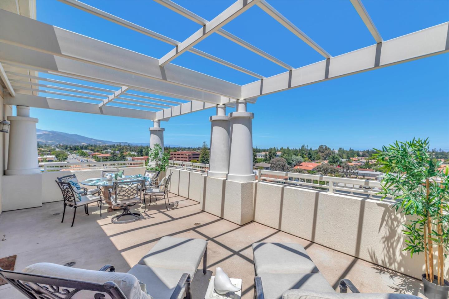 Detail Gallery Image 6 of 25 For 20488 Stevens Creek Blvd #1818,  Cupertino,  CA 95014 - 1 Beds | 1 Baths