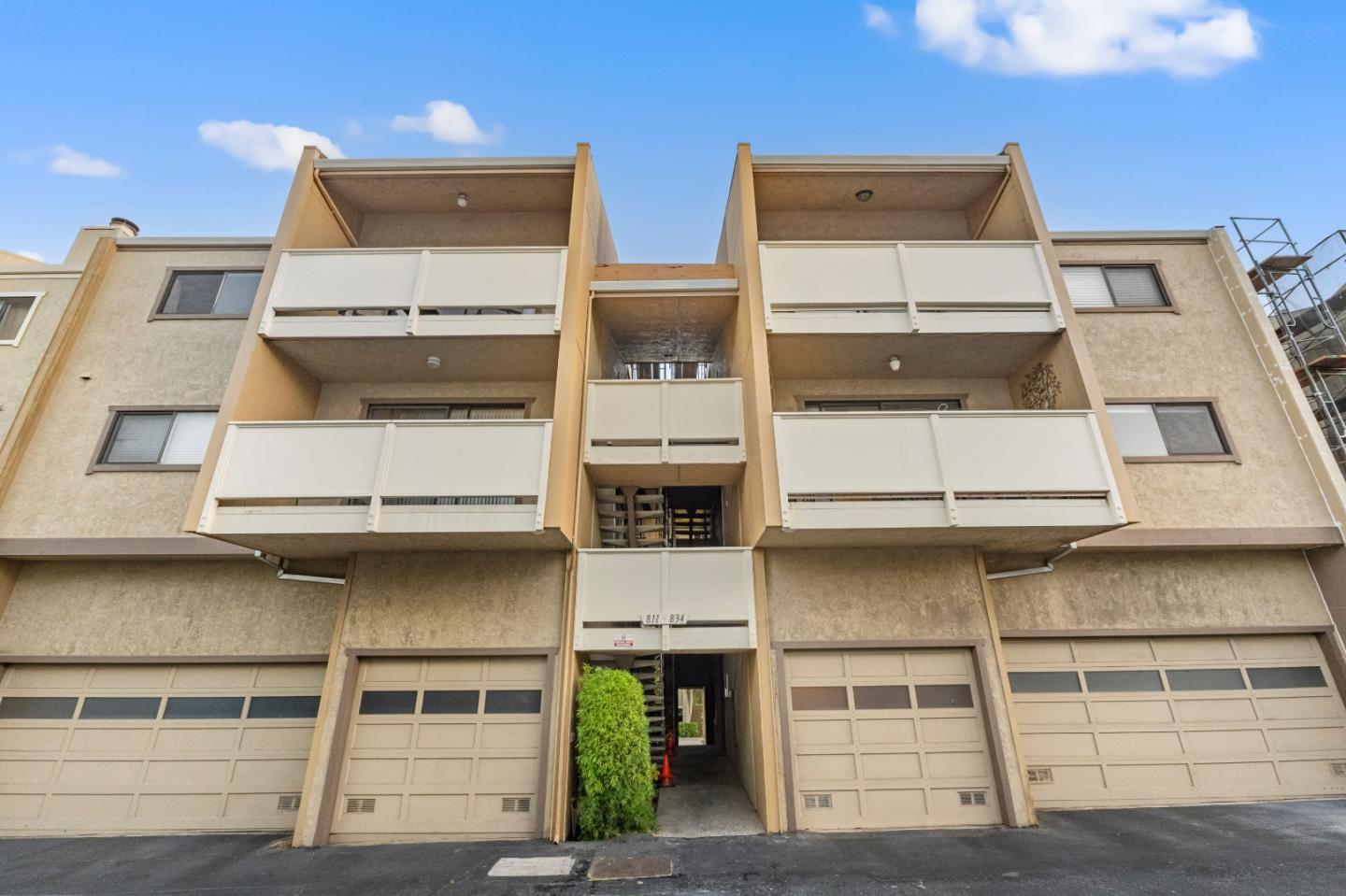 Detail Gallery Image 13 of 15 For 834 Marcie Cir, South San Francisco,  CA 94080 - 1 Beds | 1 Baths