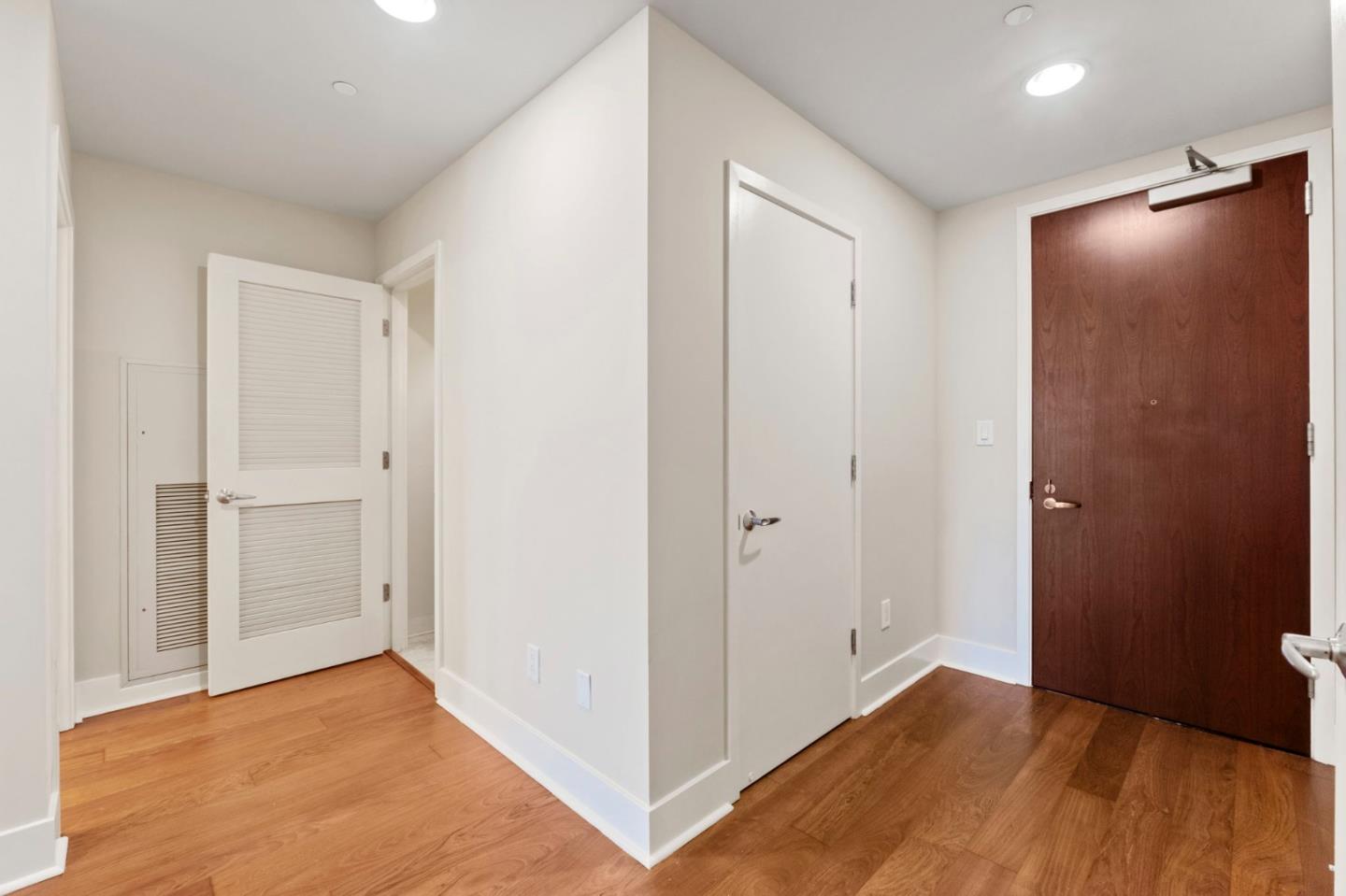 Detail Gallery Image 7 of 80 For 88 E San Fernando St #301,  San Jose,  CA 95113 - 2 Beds | 2/1 Baths