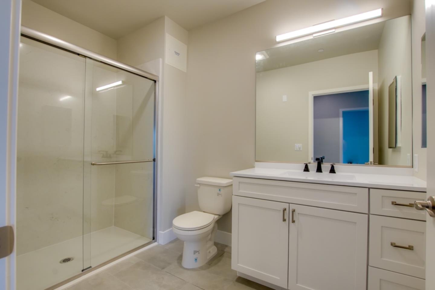 Detail Gallery Image 4 of 15 For 400 San Benito St #301,  Hollister,  CA 95023 - 2 Beds | 1 Baths