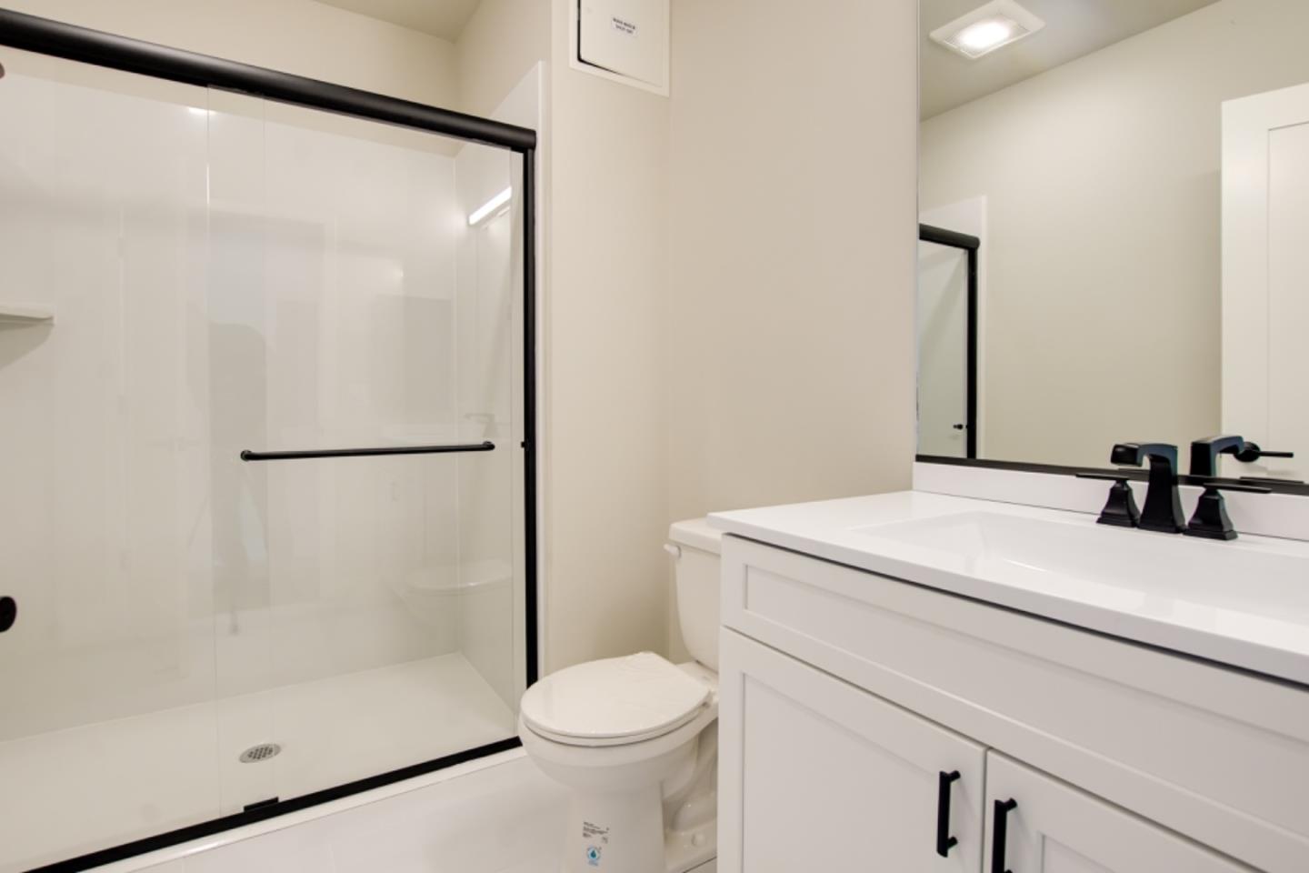 Detail Gallery Image 7 of 13 For 400 San Benito St #302,  Hollister,  CA 95023 - 2 Beds | 1 Baths