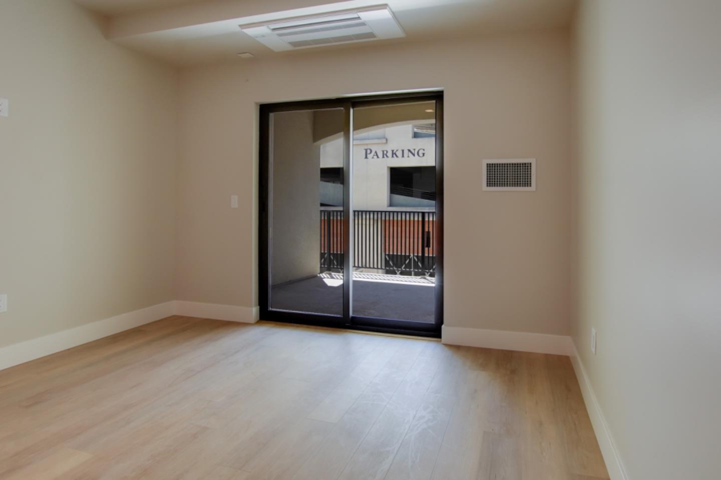 Detail Gallery Image 7 of 13 For 400 San Benito St #308,  Hollister,  CA 95023 - 1 Beds | 1 Baths