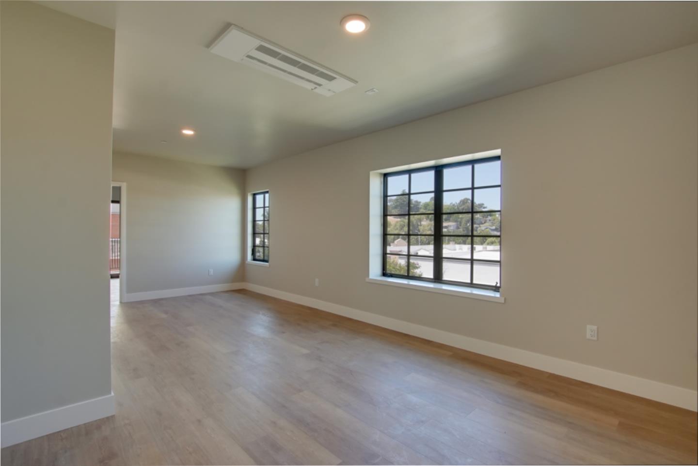 Detail Gallery Image 3 of 16 For 400 San Benito St #312,  Hollister,  CA 95023 - 2 Beds | 1 Baths