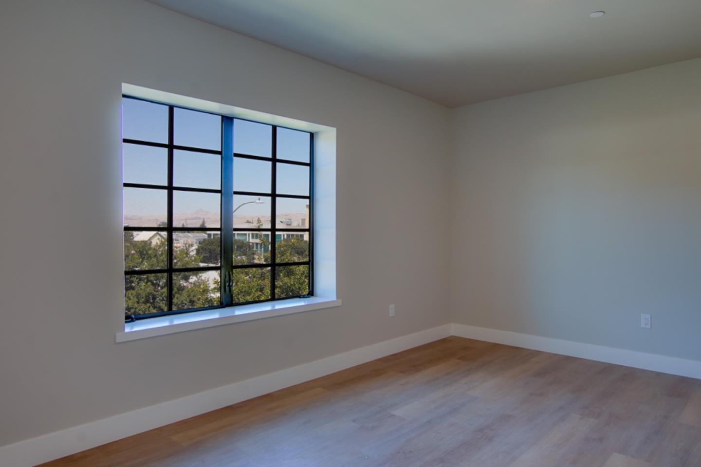 Detail Gallery Image 5 of 16 For 400 San Benito St #312,  Hollister,  CA 95023 - 2 Beds | 1 Baths