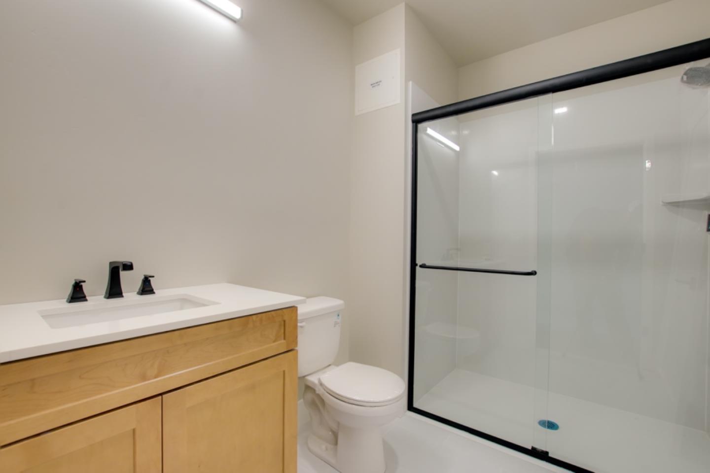 Detail Gallery Image 8 of 16 For 400 San Benito St #312,  Hollister,  CA 95023 - 2 Beds | 1 Baths