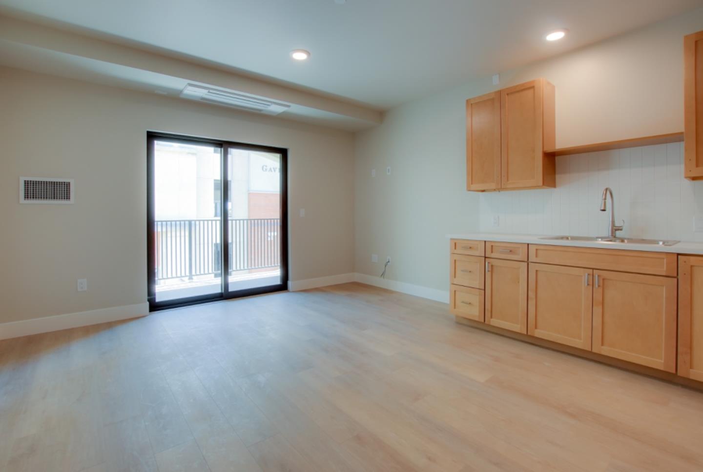 Detail Gallery Image 5 of 10 For 400 San Benito St #310,  Hollister,  CA 95023 - 0 Beds | 1 Baths