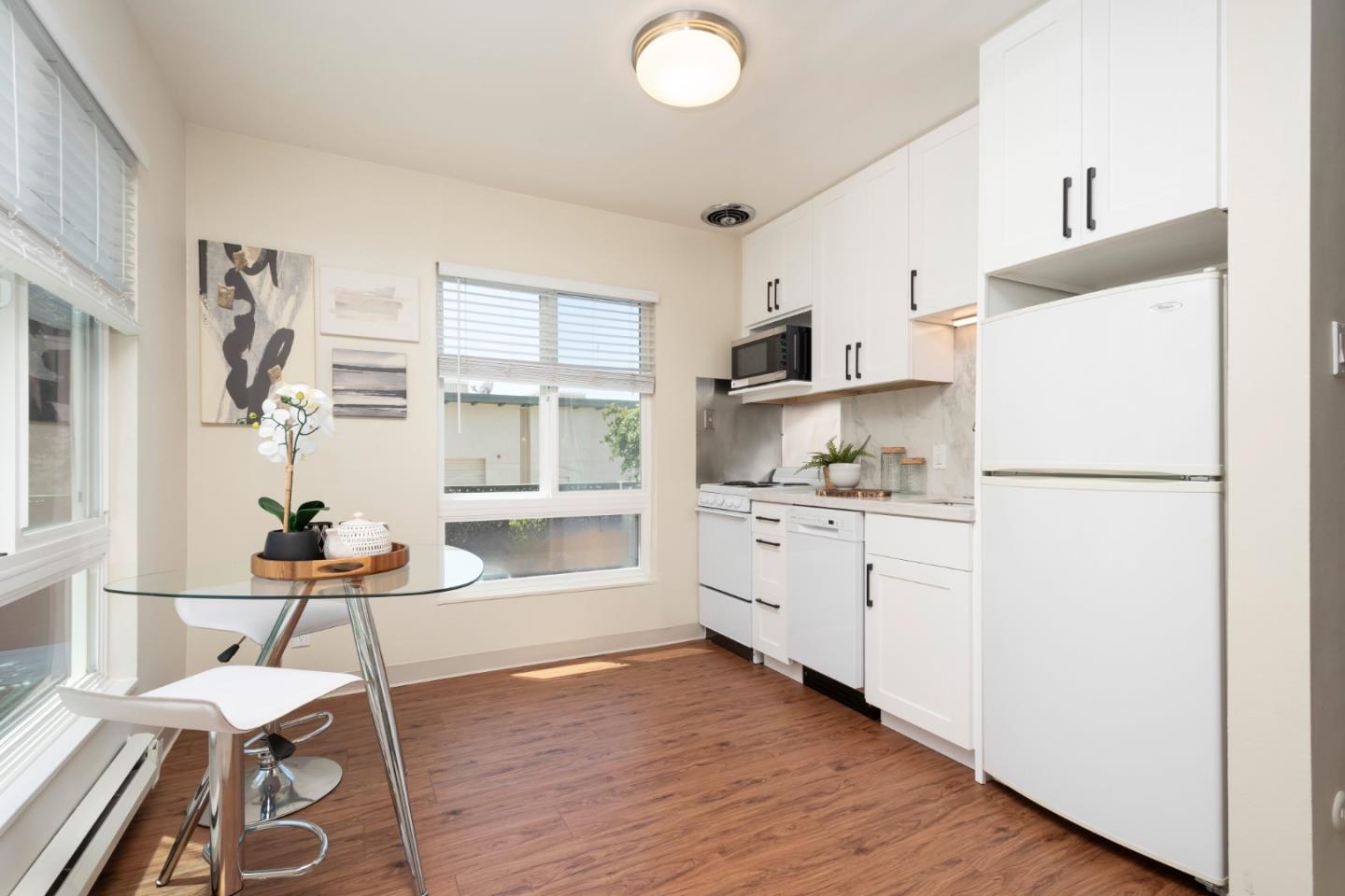 Detail Gallery Image 6 of 20 For 902 Peninsula Ave #203,  San Mateo,  CA 94401 - 0 Beds | 1 Baths