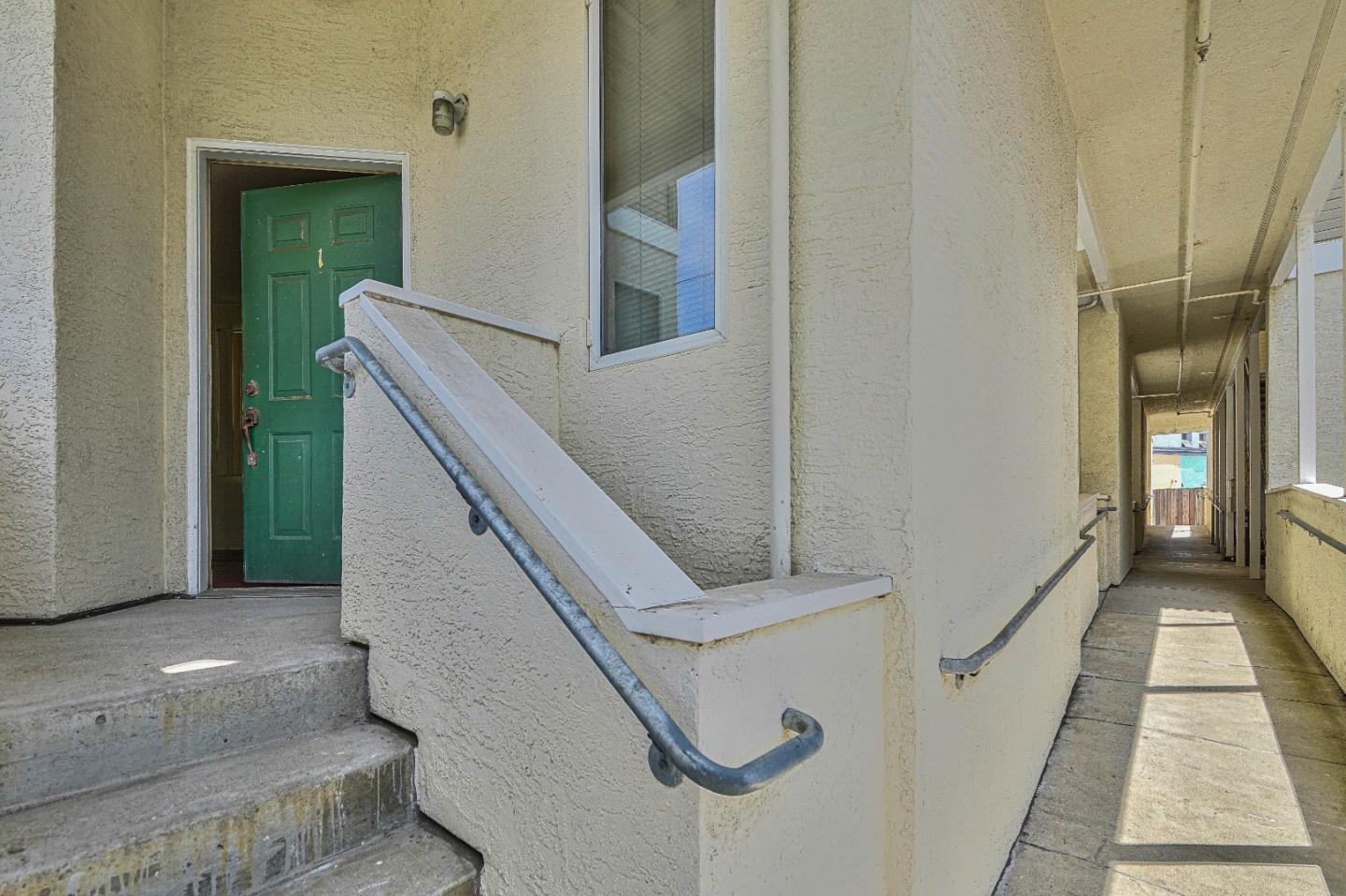 Detail Gallery Image 4 of 26 For 610 Pacific Ave, Santa Cruz,  CA 95060 - – Beds | – Baths