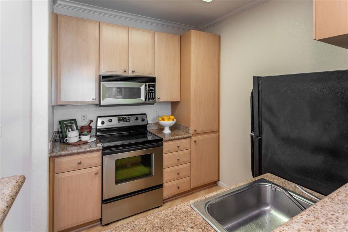 Detail Gallery Image 4 of 21 For 801 S Winchester Blvd #4100,  San Jose,  CA 95128 - 1 Beds | 1 Baths