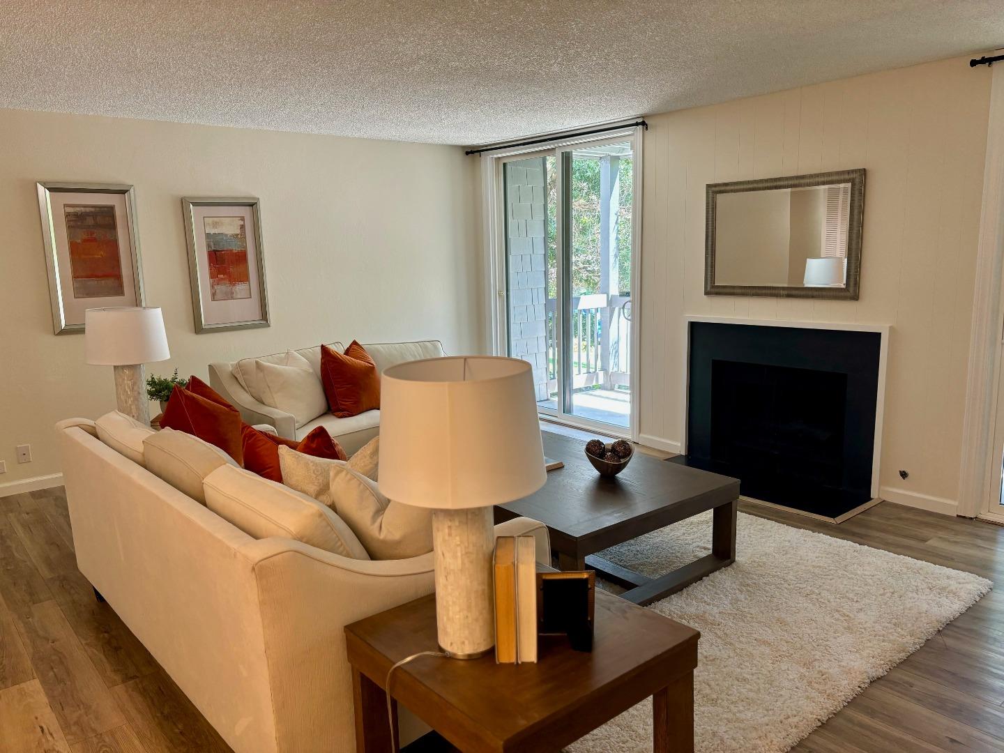 Detail Gallery Image 4 of 18 For 615 Port Dr #105,  San Mateo,  CA 94404 - 2 Beds | 2 Baths