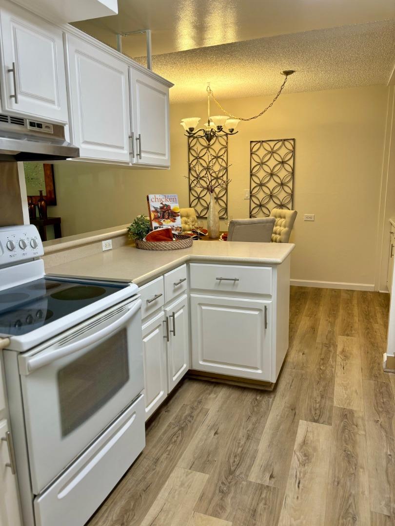 Detail Gallery Image 7 of 18 For 615 Port Dr #105,  San Mateo,  CA 94404 - 2 Beds | 2 Baths