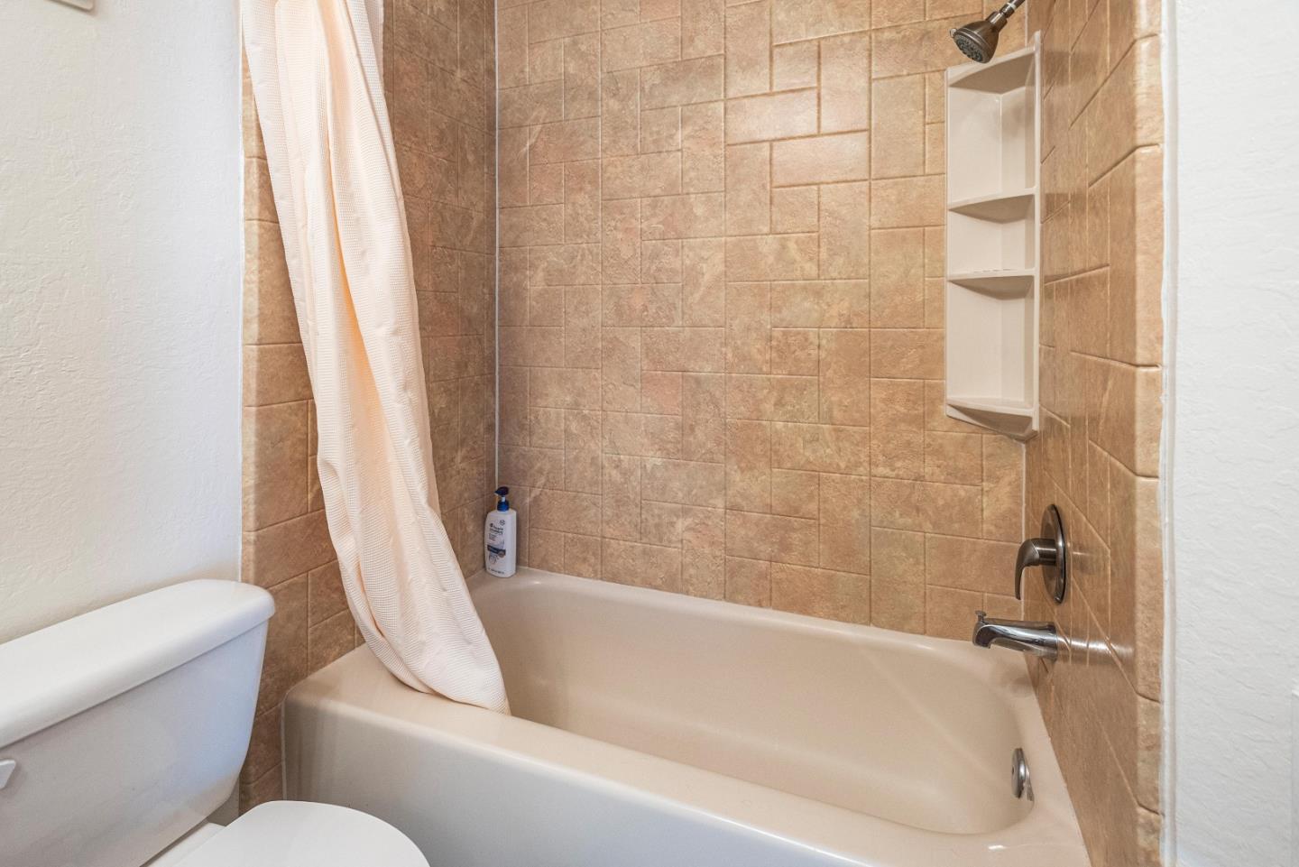 Detail Gallery Image 19 of 24 For 26 Eddystone Ct, Redwood City,  CA 94065 - 1 Beds | 1 Baths