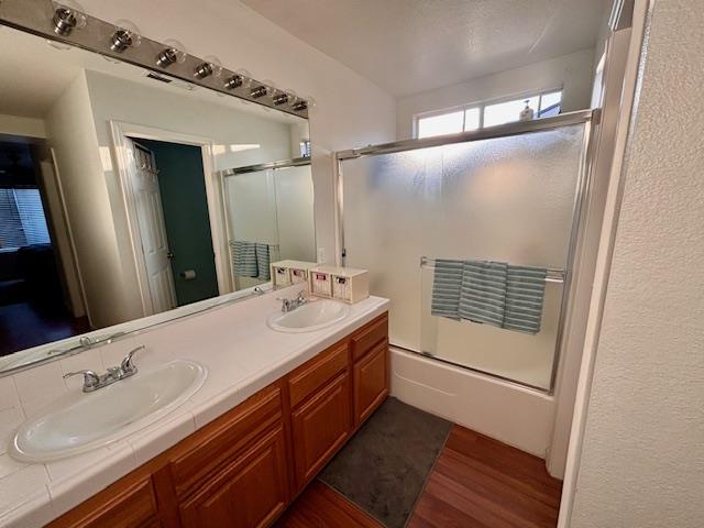 Detail Gallery Image 10 of 27 For 820 Talbot Dr, Hollister,  CA 95023 - 4 Beds | 2/1 Baths