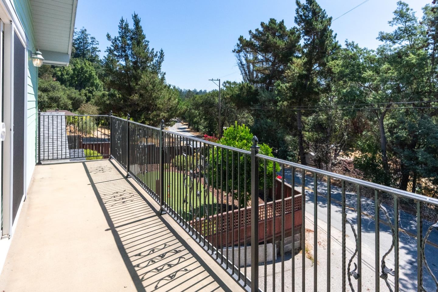 Detail Gallery Image 29 of 42 For 3543 La Madrona Dr, Santa Cruz,  CA 95060 - 3 Beds | 2 Baths