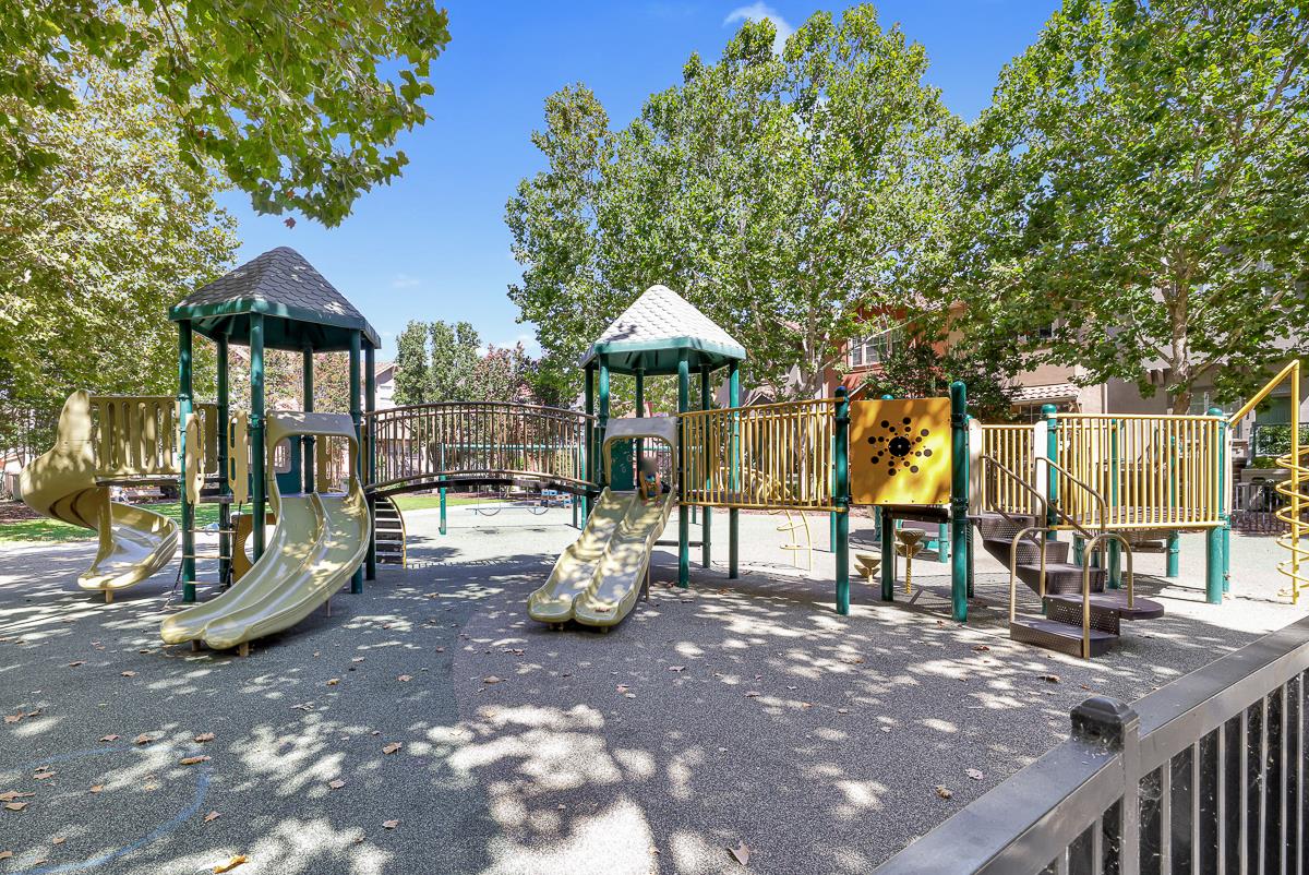 Detail Gallery Image 30 of 30 For 1310 Saddle Rack St #252,  San Jose,  CA 95126 - 3 Beds | 2 Baths