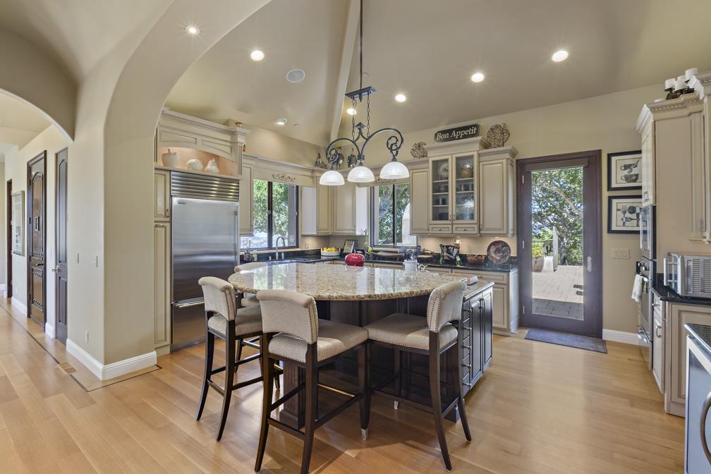 Detail Gallery Image 14 of 43 For 25950 Colt Ln, Carmel Valley,  CA 93924 - 3 Beds | 3/1 Baths