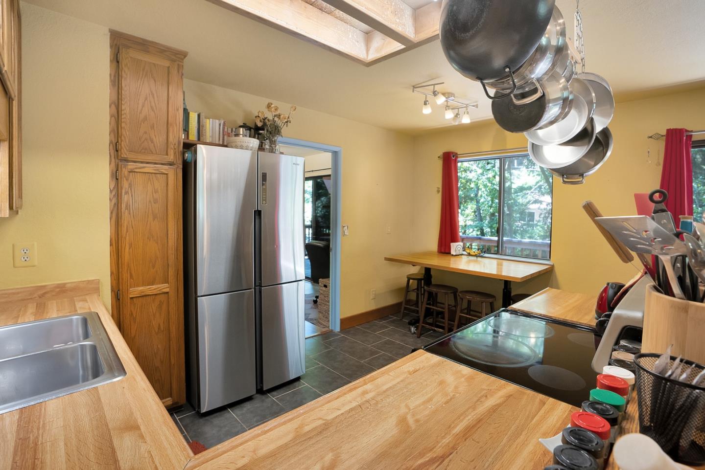 Detail Gallery Image 8 of 24 For 14785 Big Basin Way, Boulder Creek,  CA 95006 - 2 Beds | 1 Baths