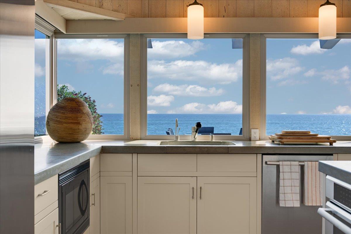 Detail Gallery Image 23 of 75 For 888 via Gaviota, Aptos,  CA 95003 - 5 Beds | 4/1 Baths