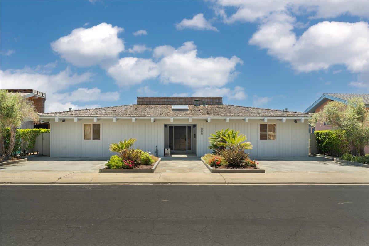 Detail Gallery Image 6 of 75 For 888 via Gaviota, Aptos,  CA 95003 - 5 Beds | 4/1 Baths